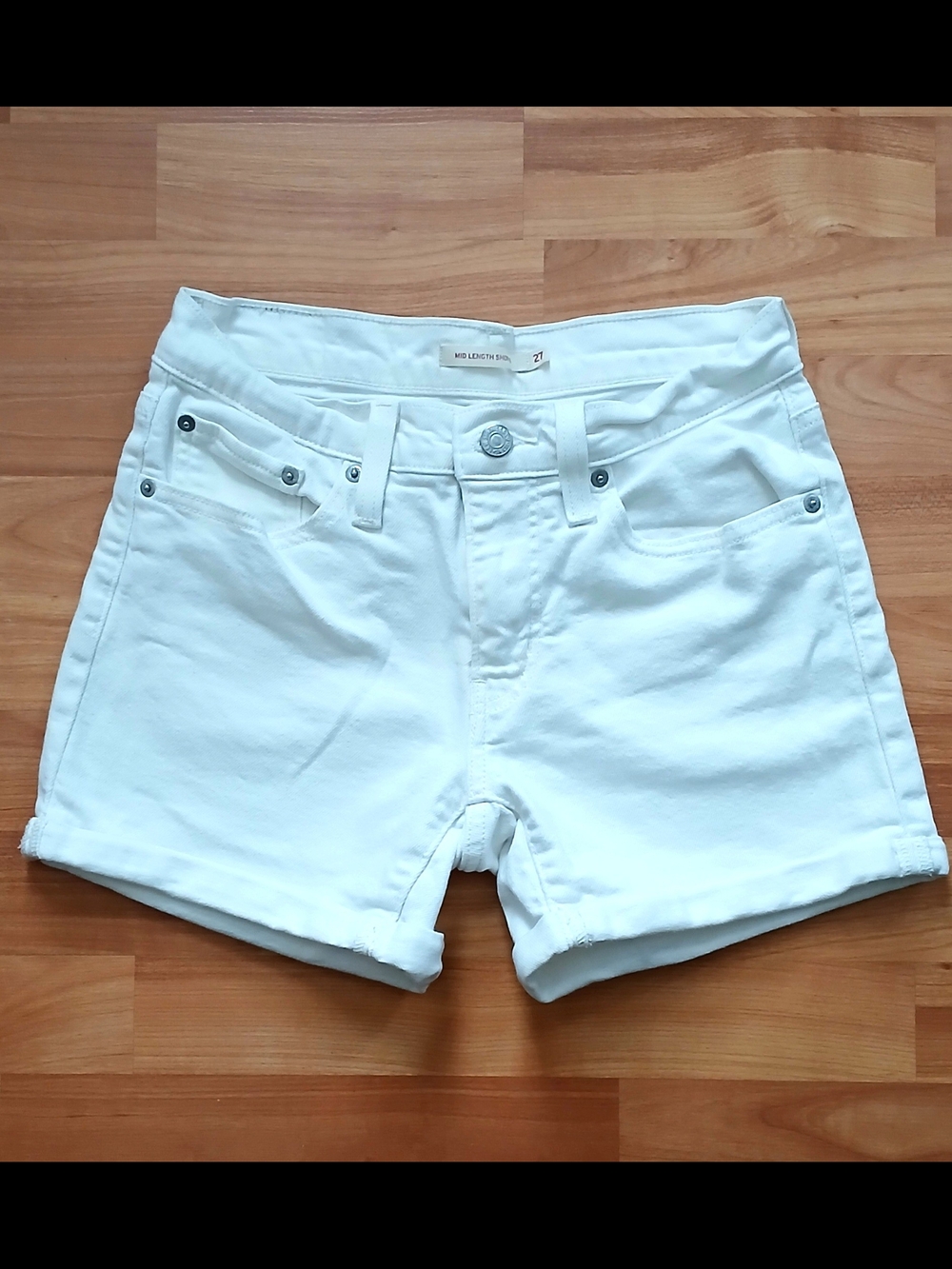 Levi's White Mid Length Shorts Size 27 Waterless Stretch Denim Casual Summer